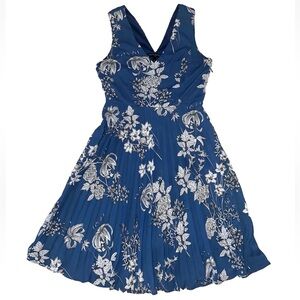 Banana Republic Floral Print V-Neck Sleeveless Pleated Dress Sz 0